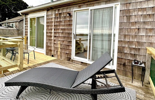 Montauk Cottage | Montauk Tranquil Cottage on Fort Pond