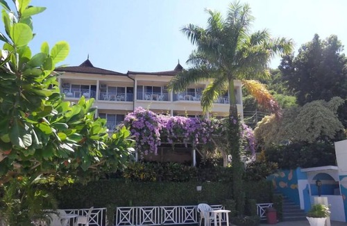 Montego Bay Apartment | Montego Bay Best Kept Secret 2 B/R Apartments - Block B