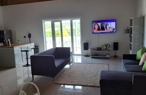 Montego Bay Apartment | Montego Bay Hillside Retreat