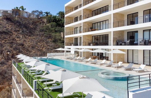 Colonia El Progreso Apartment | Montemar 102: 2bd Condo / Pool / Ocean Views