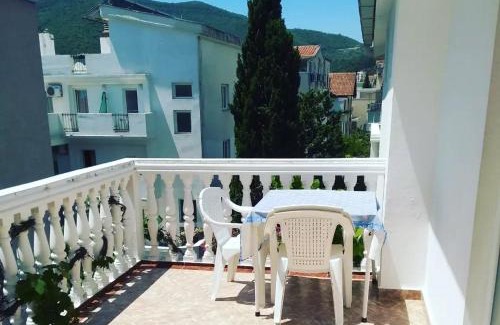 Maini Apartment | Montenegrina