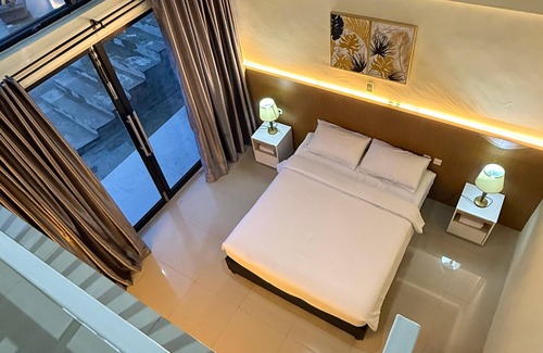 Parmonangan Hotel | Montero Glamping & Stay