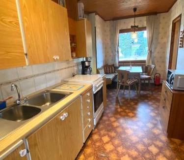 Bienenbuettel Apartment | Monteurwohnung Gartenhäuschen