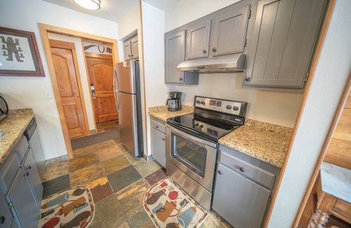 Lakeside Village Condo | Montezuma 1763