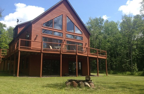 Marenisco House | Montgomery Bay Lodge On Lake Gogebic