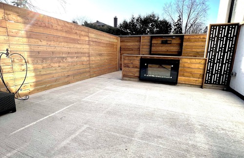 Lakeview House | Month to Month Newly-Built 1 bedroom Unit with a Private Backyard