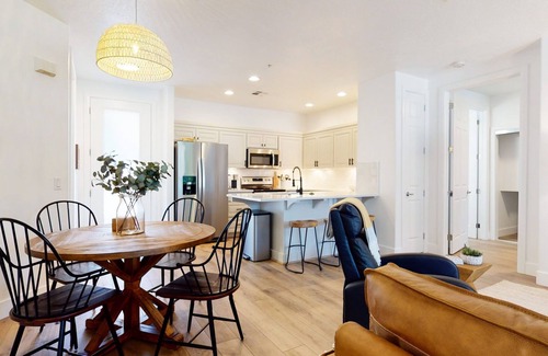 St. George House | Monthly Rental | 3 bed 2 bath | Black Rock Community Overlooking Sun Brook Golf Course