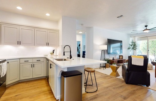 St. George House | Monthly Rental | 3 bed 2 bath | Black Rock Community Overlooking Sun Brook Golf Course