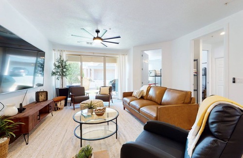 St. George House | Monthly Rental | 3 bed 2 bath | Black Rock Community Overlooking Sun Brook Golf Course
