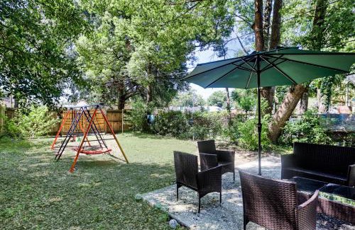 Live Oak House | Monthly Stays! - Arcade - Summer Fun Near Starland, River St & DT