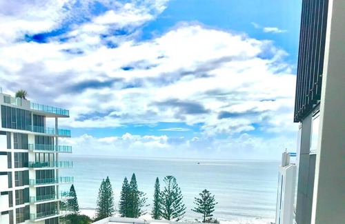 Mooloolaba Apartment | Mooloolaba, First Ave. First Light Apt Ocean Views