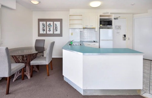 Mooloolaba Resort | Mooloolaba Perfect - beach, wharf, dining ZE2