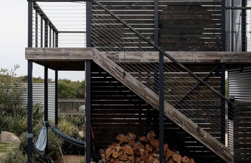 Beaumaris Apartment | Moonbird Beach Shack ~ Ocean Escape