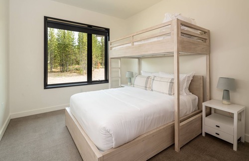 Gallatin Gateway Condo | Moonlight Basin- 221 LakeLodge