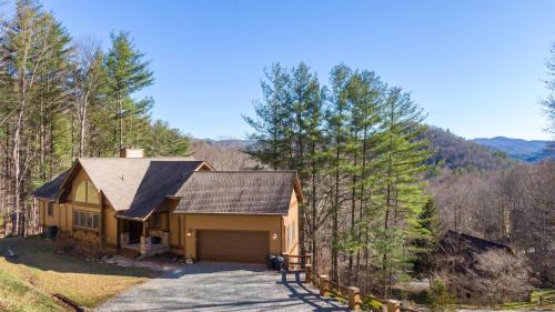 Sugar Grove House | Moonlight Manor