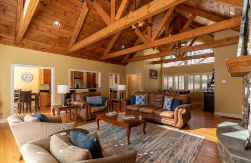Sugar Grove House | Moonlight Manor