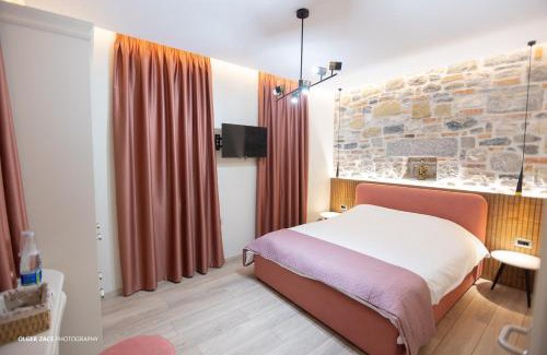 Korce Bed & Breakfast | Moonlight Serenade