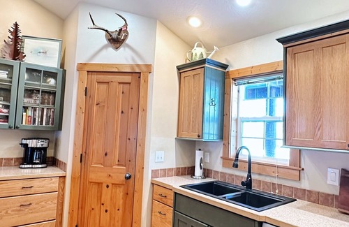 McCall Cabin | Moonridge Lodge – The Ultimate Work and Play Retreat