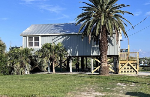 Grand Isle House | Moonstruck Crab - Beachfront - Island Realty