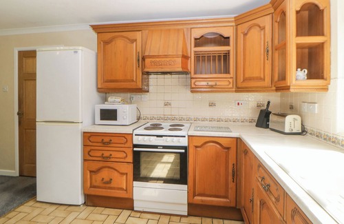 South Zeal Cottage | MOORSTONE, pet friendly, with open fire in South Zeal