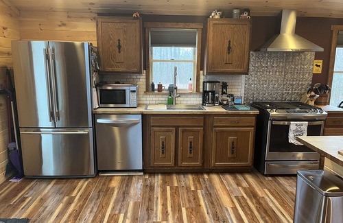 Staatsburg House | Moose Lodge with HOT TUB- Home on 12.5 wooded acres 8 minutes from Rhinebeck