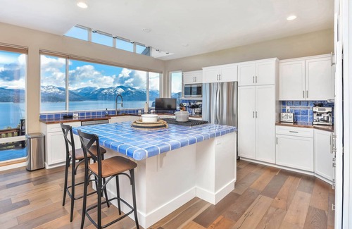 Sandpoint Ski Chalet | Moosewood Haven w/Private Island