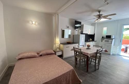 Moriani-Plage Apartment | MORIANI PLAGE Studio climatisé 4 pers B2
