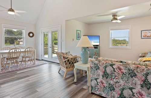 Brigands' Bay House | Morning Glory *3 Bedrm *Canalfront *Dock *Cozy *Peaceful