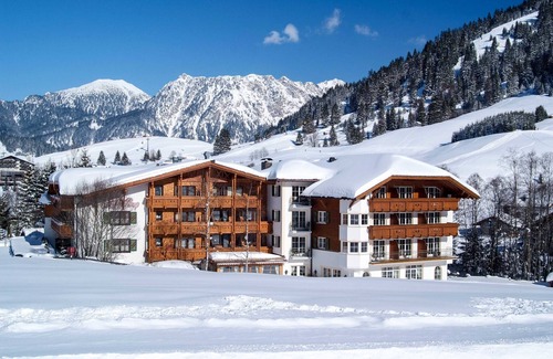 Tannheim House | Morning sun - Hotel Bogner Hof