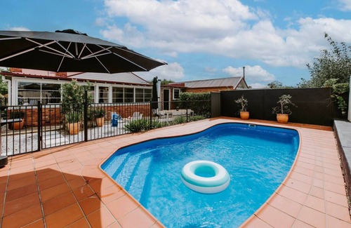 Central Mudgee House | Mortimer Gardens Country Charm in Heart of Mudgee