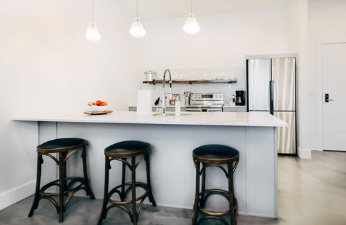 Dawson Apartment | Most Chic 1BR King Suite in Dazzling SoCo New Construction w/Trendy Coffee Shop