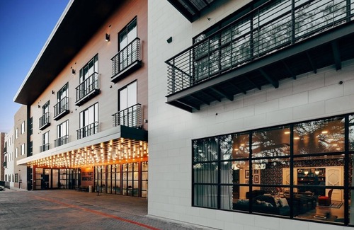 Dawson Apartment | Most Chic 1BR King Suite in Dazzling SoCo New Construction w/Trendy Coffee Shop