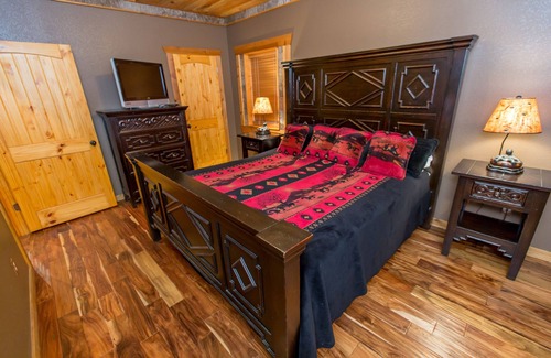 Gatlinburg - Pigeon Forge Cabin | Most Luxurious Lodge in all Sevier County!