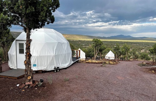 Ash Fork RV Rental | MOST UNIQUE 1-bedroom Dome in Williams with WiFi access