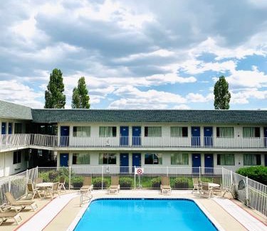 Flagstaff Hotel | Motel 6-Flagstaff, AZ - Butler
