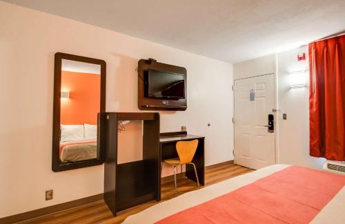 Jennings Hotel | Motel 6-Jennings, LA