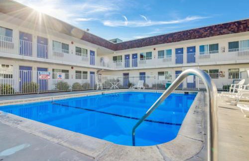 Moses Lake Hotel | Motel 6-Moses Lake, WA