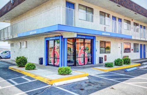 St. George Hotel | Motel 6 Saint George, UT