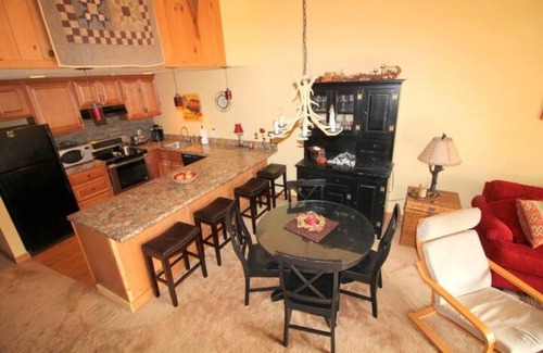 West Dover House | MOUNT SNOW CHALET/LOFT CONDO