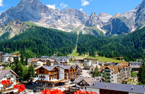 San Martino di Castrozza Condo | Mountain Style 1BR Overlooking Pale di San Martino