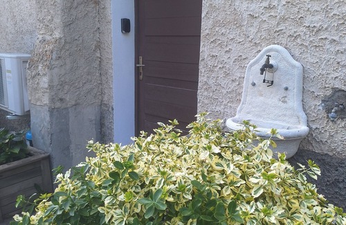La Salle-en-Beaumont Apartment | Mountain apartment. Pets allowed