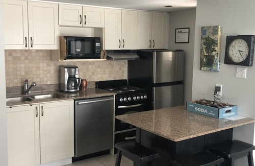 Craigleith Condo | Mountain and Pond-side, one bedroom, pet friendly