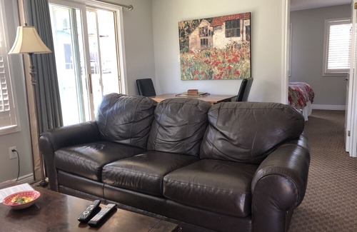 Craigleith Condo | Mountain and Pond-side, one bedroom, pet friendly
