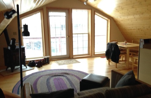 Helena House | Mountain Artsy Guest House - situated in the mountains right outside Helena!