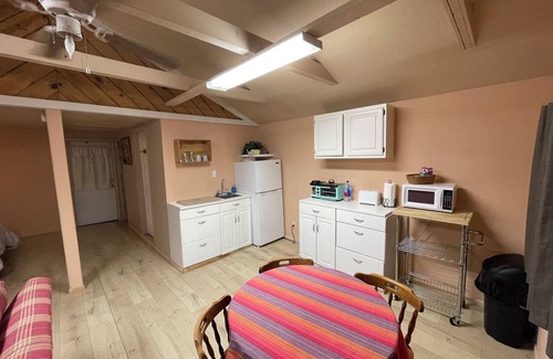 Springerville House | Mountain Avenue Cozy Cabin