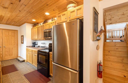 Todd Cottage | Mountain Cottage with Long-Range Views