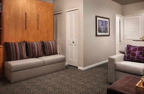 Vail Resort | Mountain Getaway: Studio with Kitchen & Fireplace at Vail