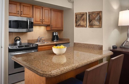 Vail Resort | Mountain Getaway: Studio with Kitchen & Fireplace at Vail