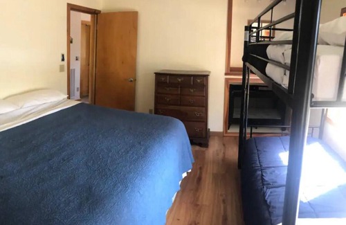 Peshastin Cabin | Mountain Lodge near Leavenworth, 14 guests!