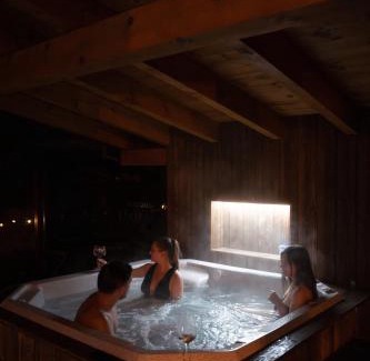 Rasnov Ski Chalet | Mountain Lodge